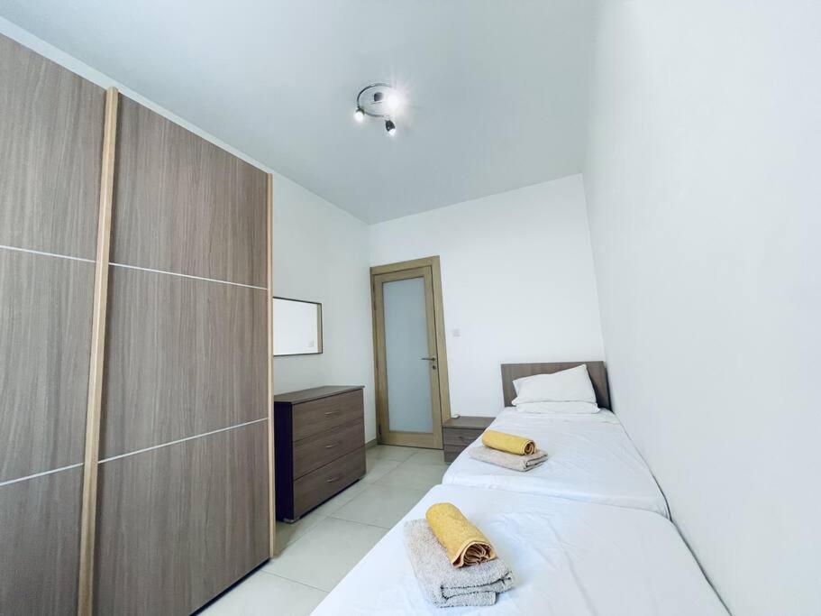 Saint Julian's Stylish Modern Central Apartment 4 Paceville מראה חיצוני תמונה